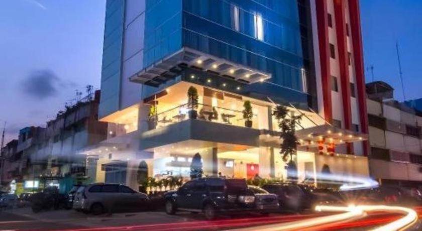 Redstar Hotel Giacarta Esterno foto